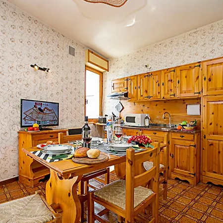Wonderful View 2 Apartment Tremosine